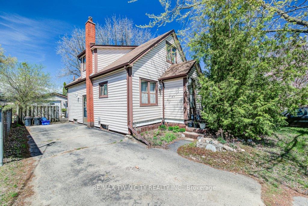 Photo 1 of 326 Blucher Boulevard, Kitchener — HOMEH