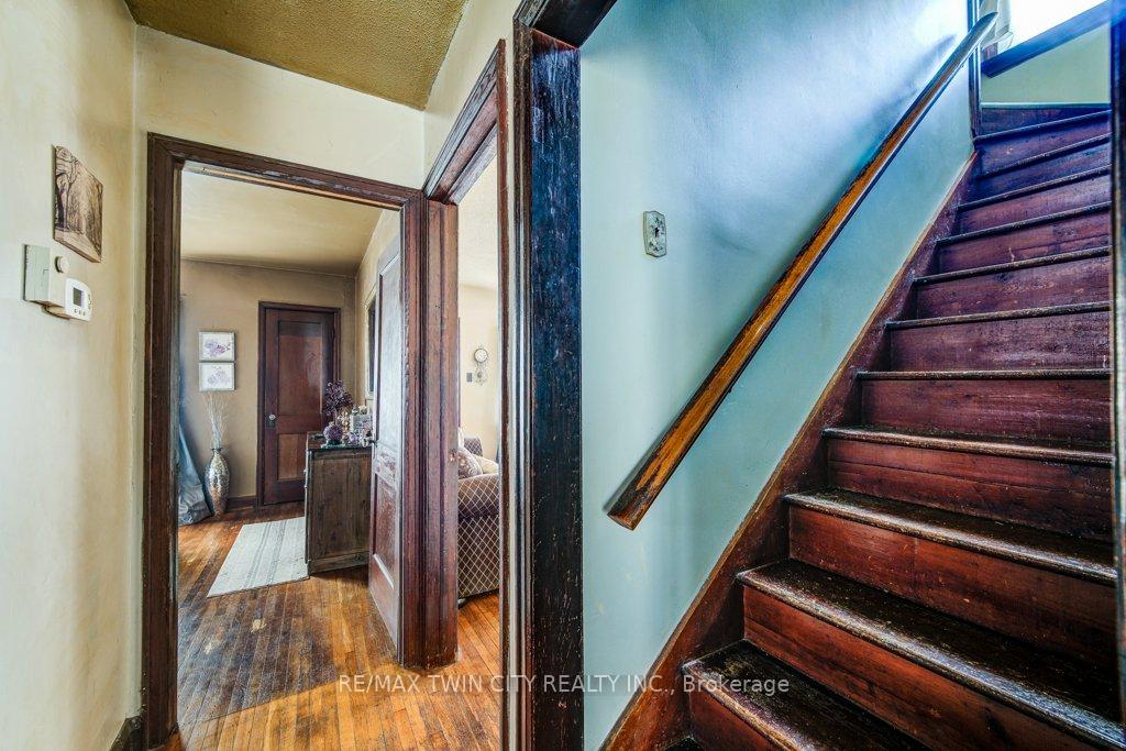 Photo 4 of 326 Blucher Boulevard, Kitchener — HOMEH
