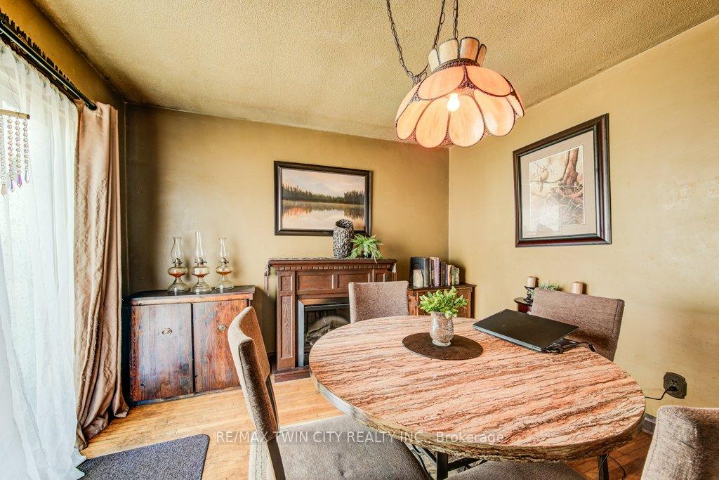 Photo 8 of 326 Blucher Boulevard, Kitchener — HOMEH