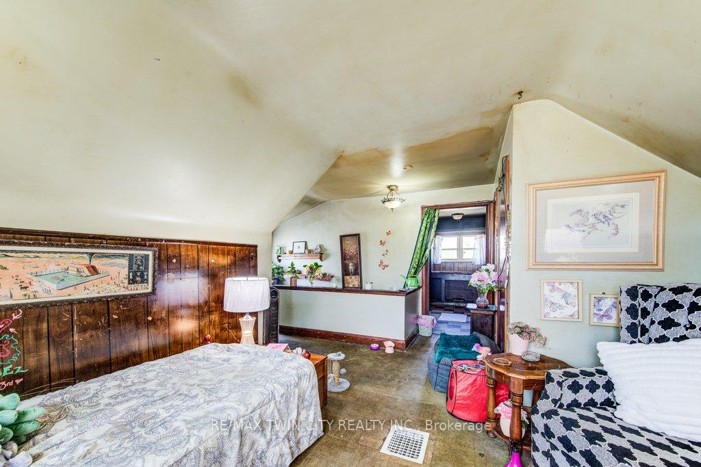 Photo 12 of 326 Blucher Boulevard, Kitchener — HOMEH