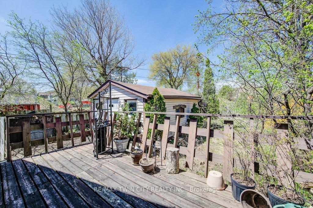 Photo 18 of 326 Blucher Boulevard, Kitchener — HOMEH