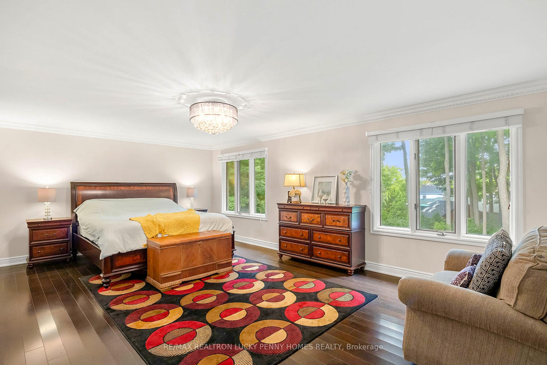 Photo 4 of 10 Walnut Glen Place, Markham, Devil's Elbow — HOMEH
