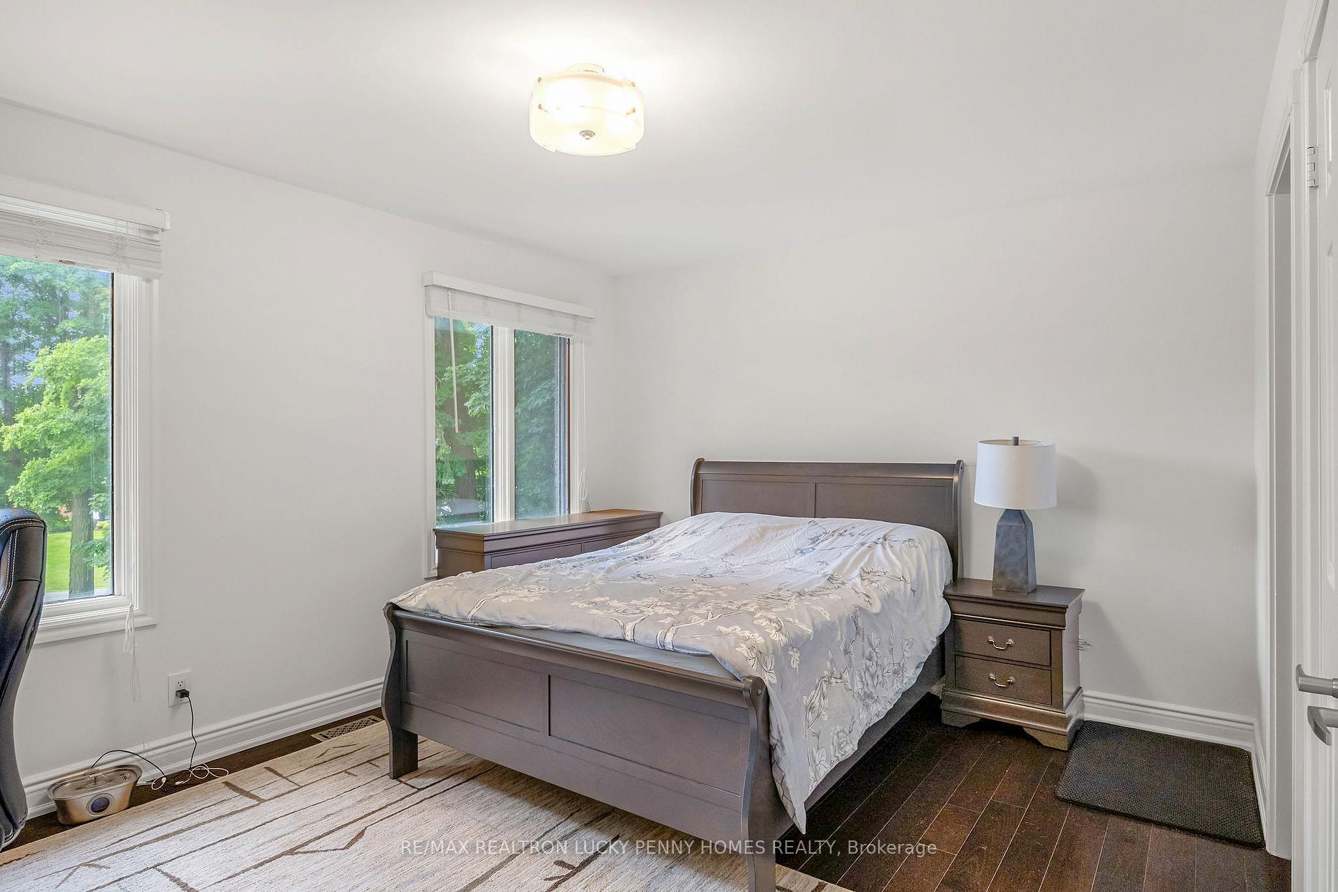 Photo 11 of 10 Walnut Glen Place, Markham, Devil's Elbow — HOMEH