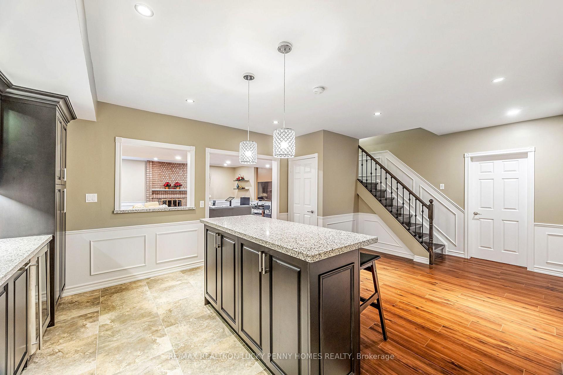 Photo 13 of 10 Walnut Glen Place, Markham, Devil's Elbow — HOMEH