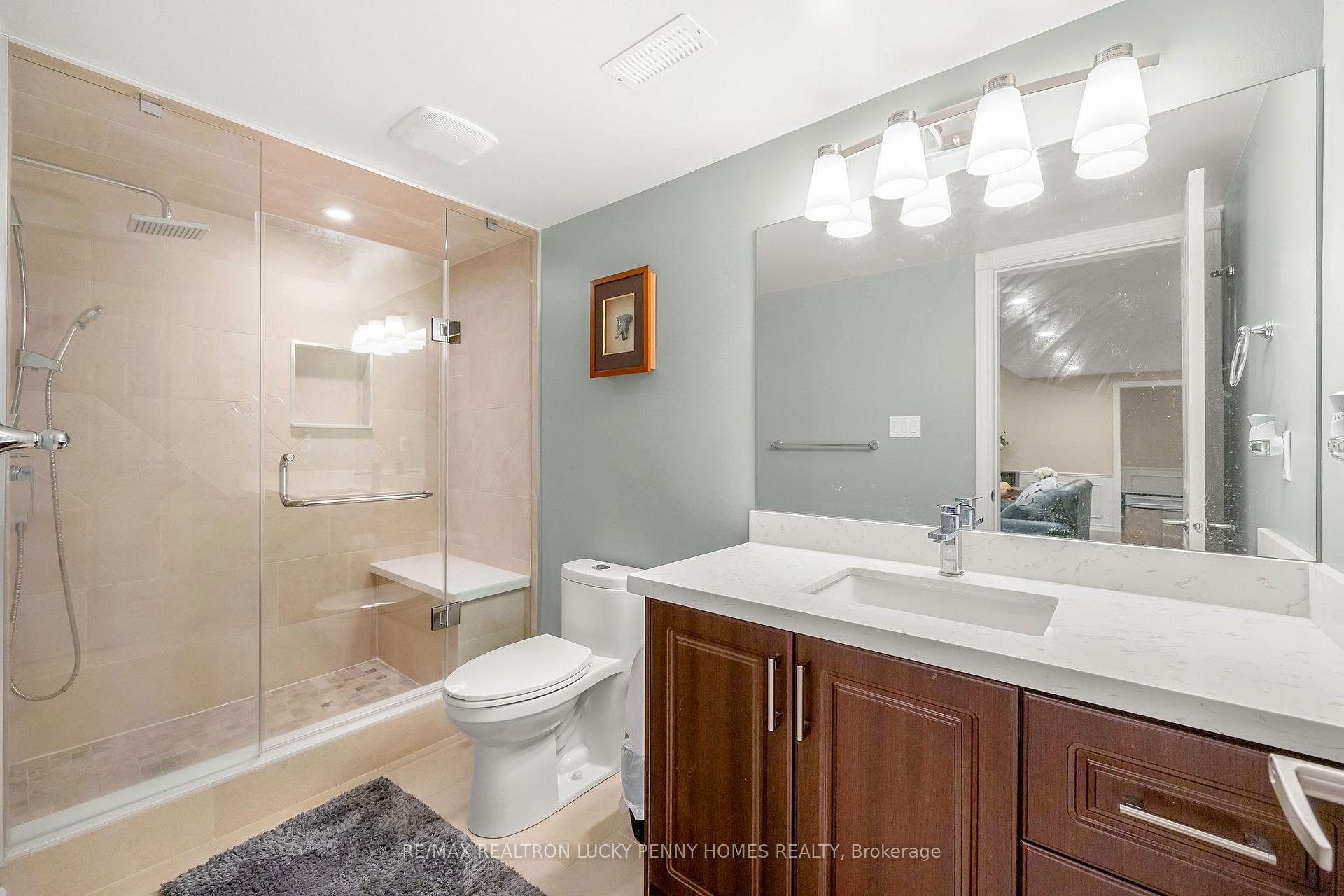 Photo 15 of 10 Walnut Glen Place, Markham, Devil's Elbow — HOMEH