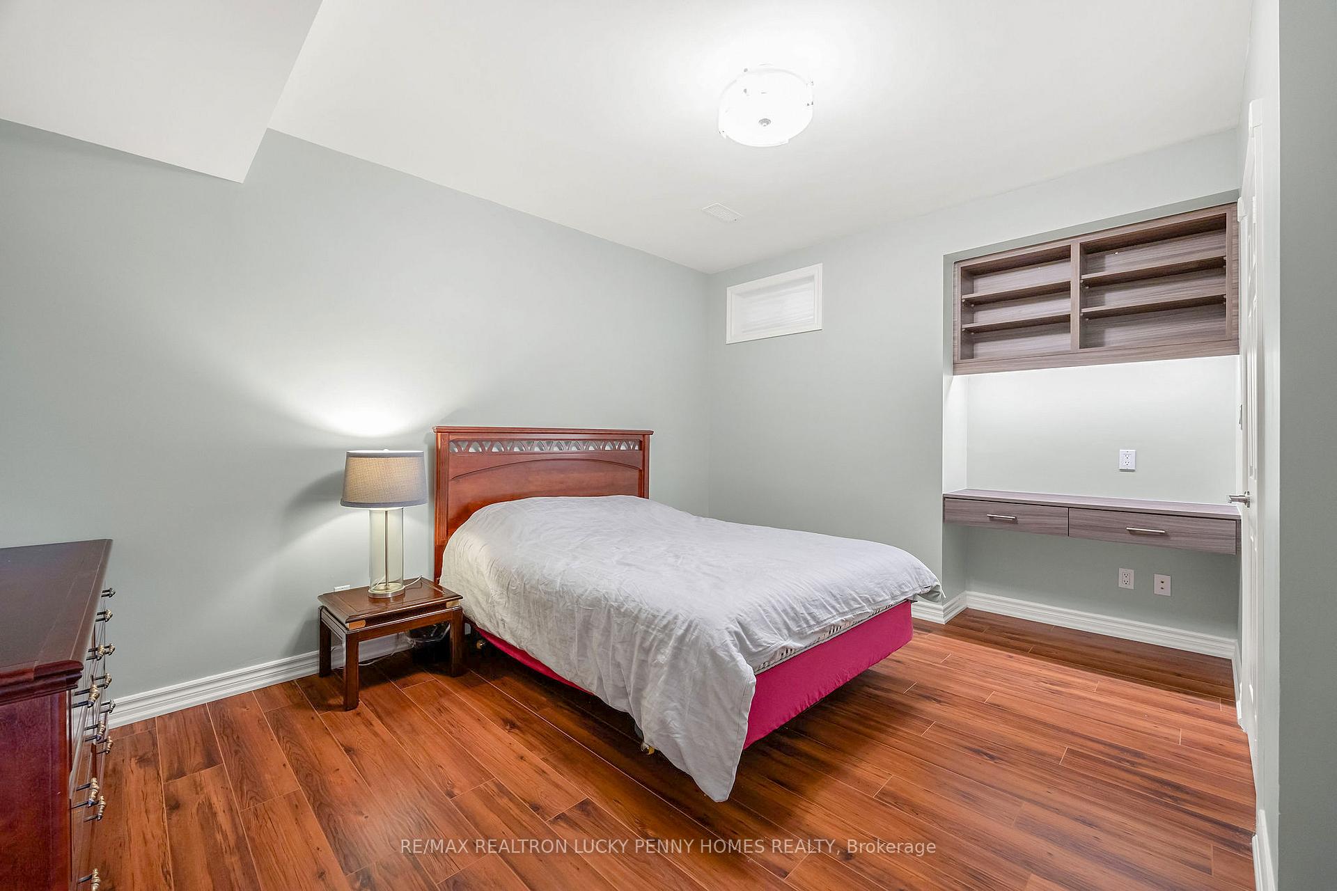 Photo 16 of 10 Walnut Glen Place, Markham, Devil's Elbow — HOMEH
