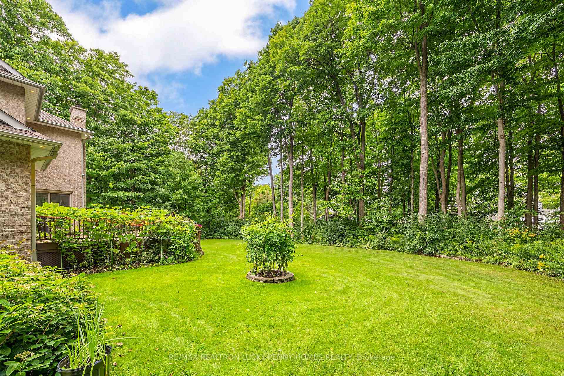 Photo 19 of 10 Walnut Glen Place, Markham, Devil's Elbow — HOMEH
