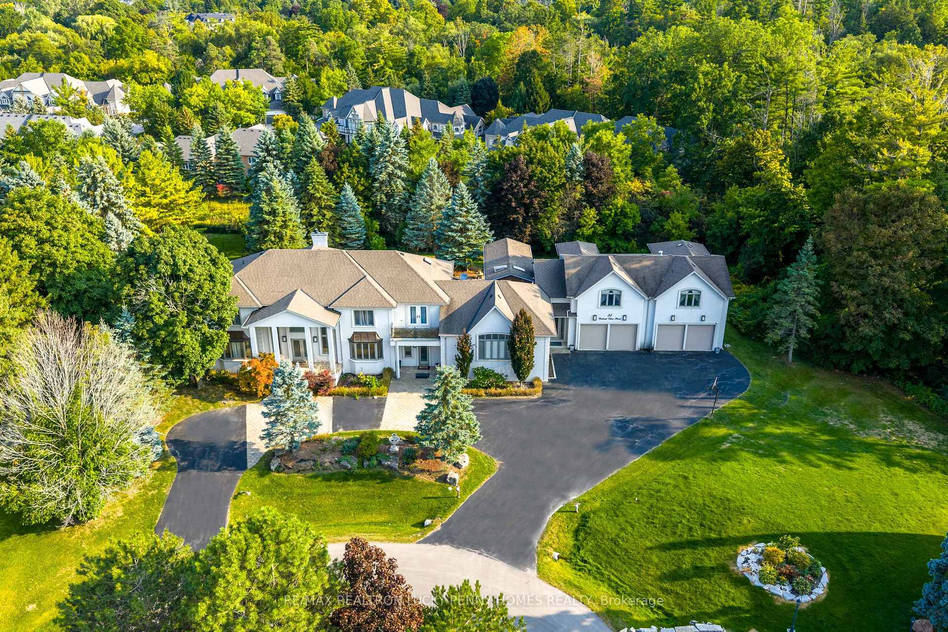 Photo 1 of 35 Walnut Glen Place, Markham, Devil's Elbow — HOMEH