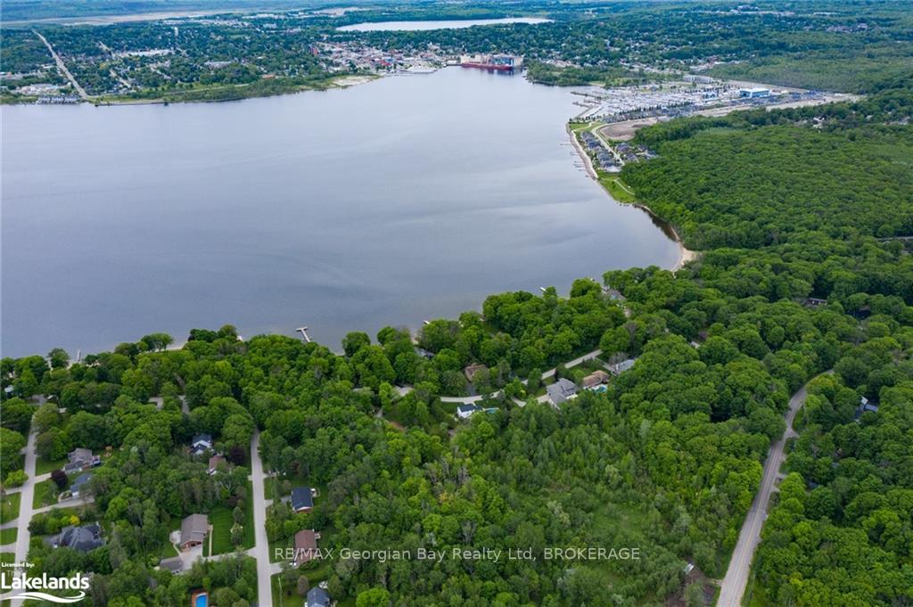Photo 6 of 711 Midland Point Road, Midland — HOMEH