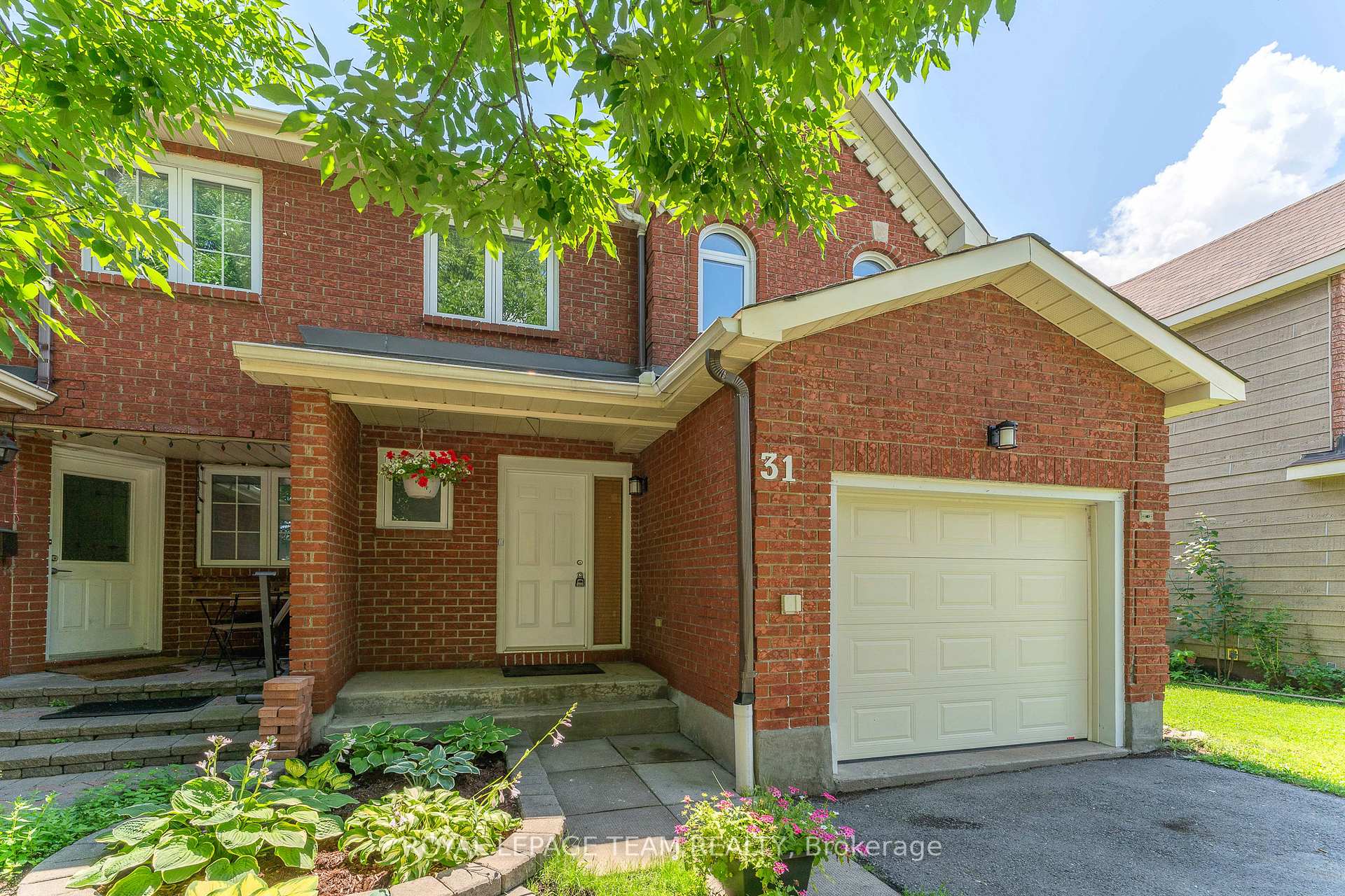 Photo 1 of 31 Robarts Crescent, Ottawa, Kanata - Katimavik — HOMEH
