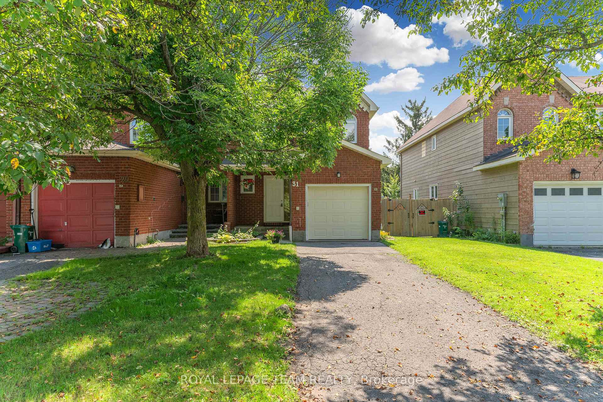 Photo 2 of 31 Robarts Crescent, Ottawa, Kanata - Katimavik — HOMEH