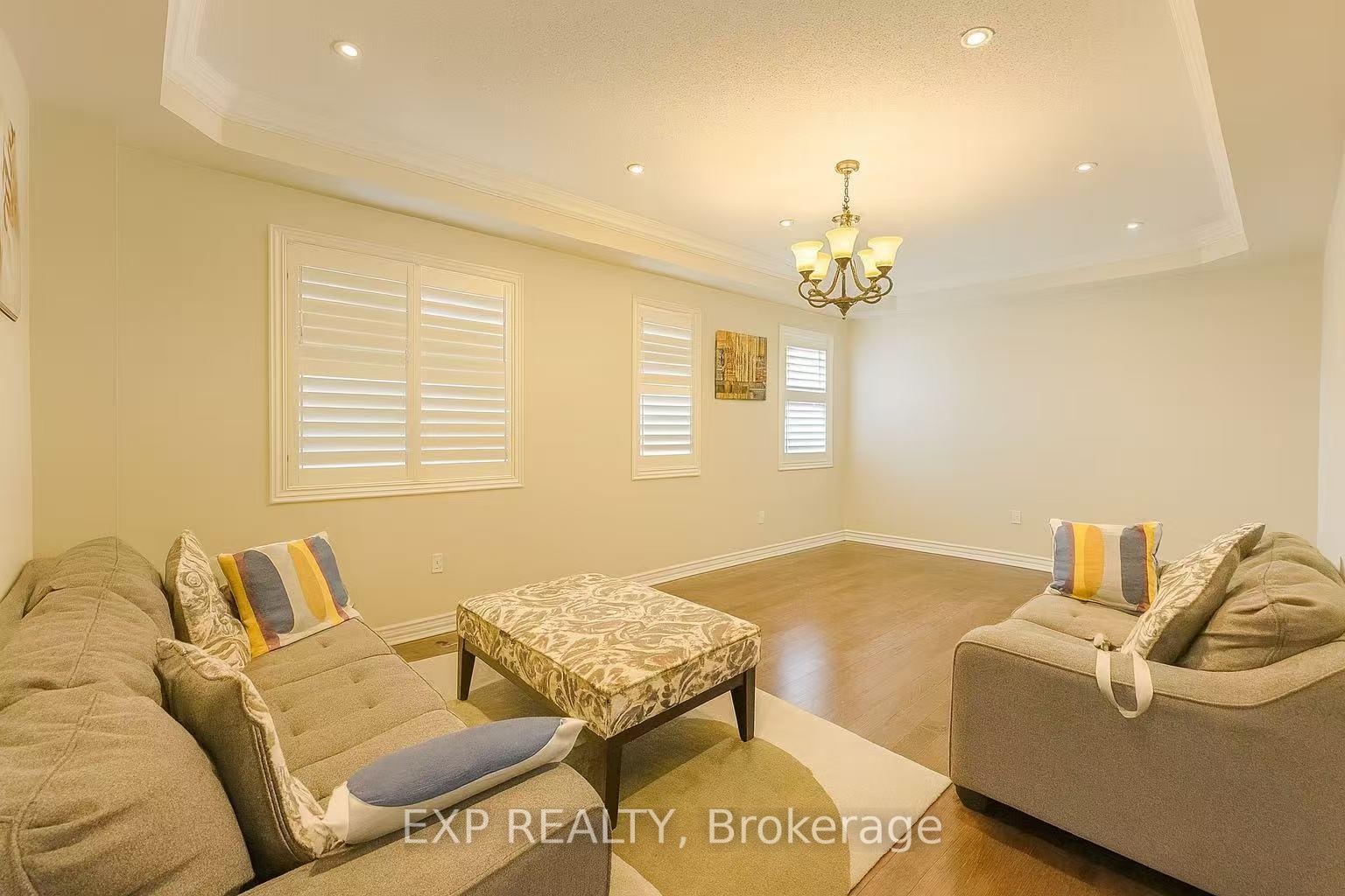 Photo 9 of 278 The Bridle Walk, Markham, Berczy — HOMEH