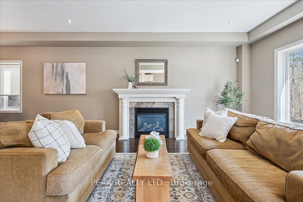 Photo 6 of 708 Robert Ferrie Drive, Kitchener — HOMEH