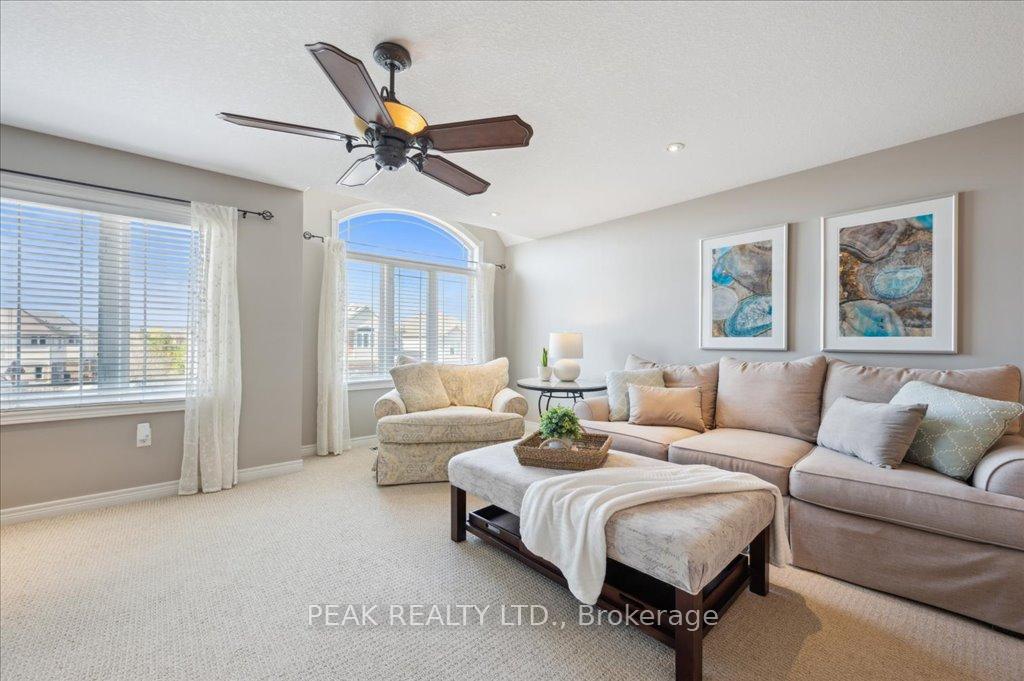 Photo 16 of 708 Robert Ferrie Drive, Kitchener — HOMEH
