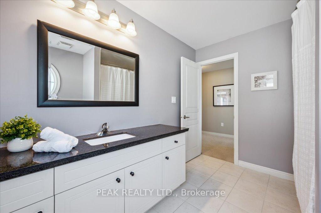 Photo 22 of 708 Robert Ferrie Drive, Kitchener — HOMEH