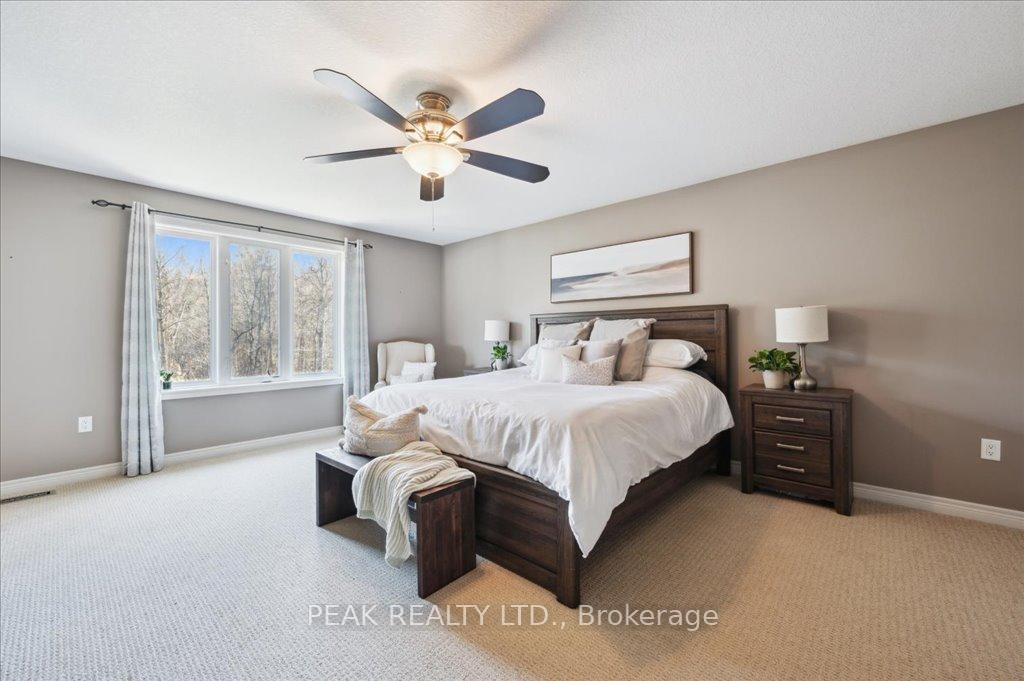 Photo 23 of 708 Robert Ferrie Drive, Kitchener — HOMEH