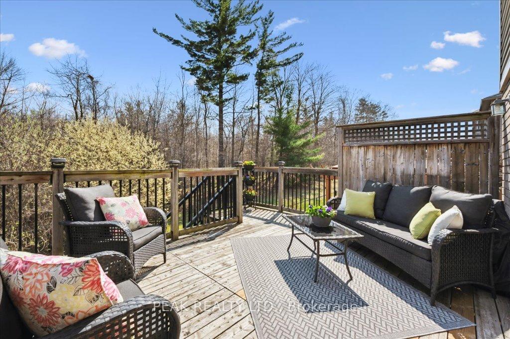 Photo 35 of 708 Robert Ferrie Drive, Kitchener — HOMEH
