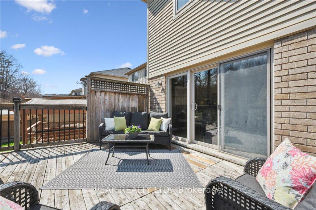 Photo 36 of 708 Robert Ferrie Drive, Kitchener — HOMEH