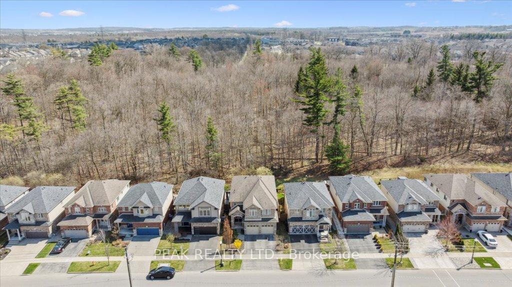 Photo 43 of 708 Robert Ferrie Drive, Kitchener — HOMEH