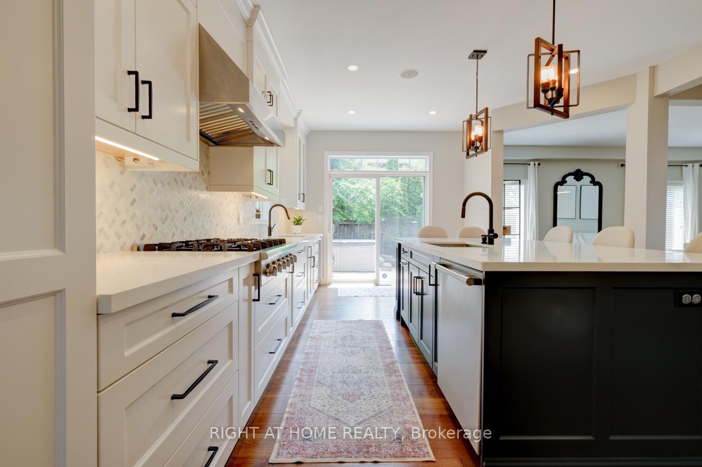Photo 11 of 41 Watercliff Place, Hamilton, Winona Park — HOMEH