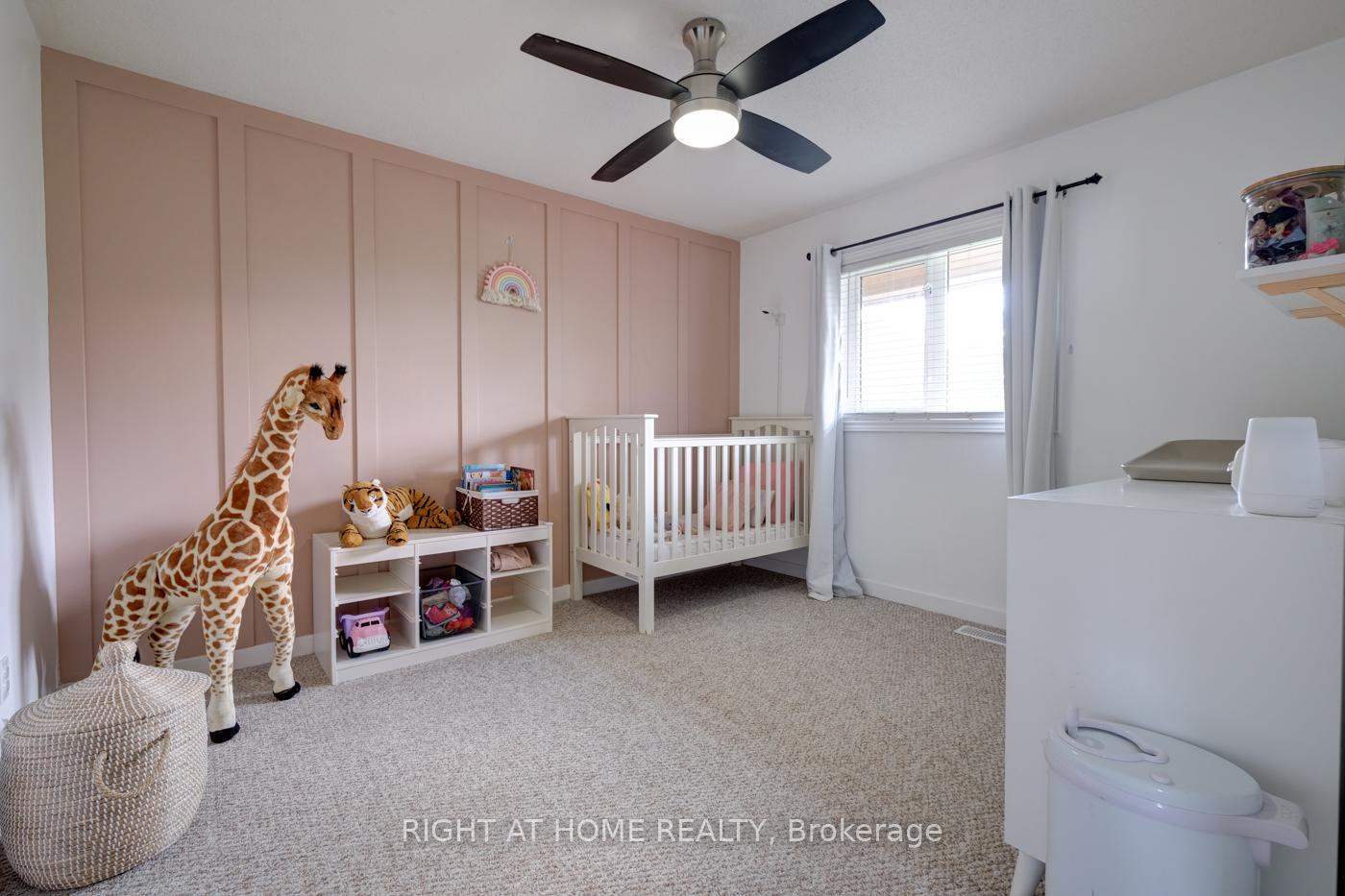Photo 22 of 41 Watercliff Place, Hamilton, Winona Park — HOMEH