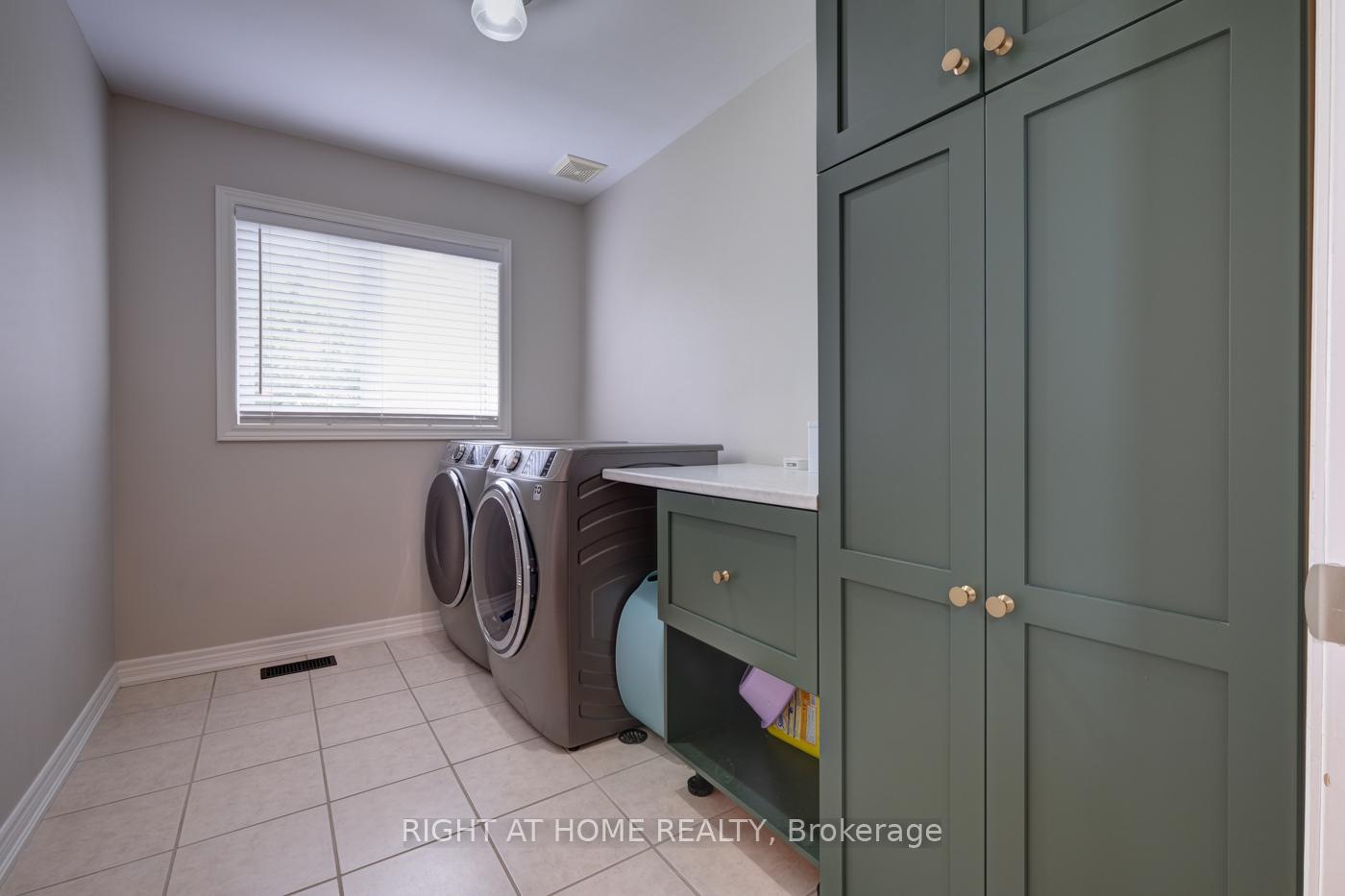 Photo 36 of 41 Watercliff Place, Hamilton, Winona Park — HOMEH