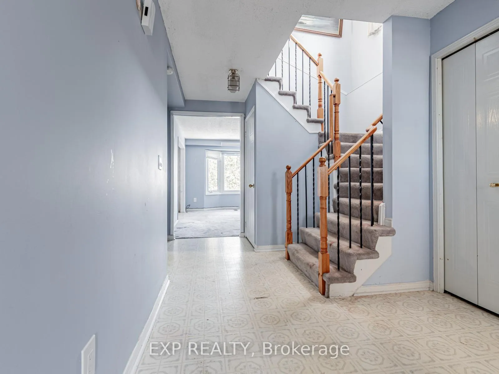 Photo 4 of 90 Hart Boulevard, Clarington, Newcastle — HOMEH