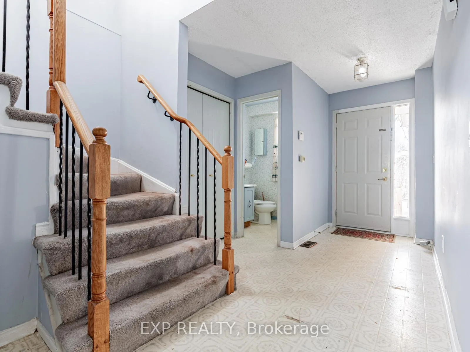 Photo 5 of 90 Hart Boulevard, Clarington, Newcastle — HOMEH