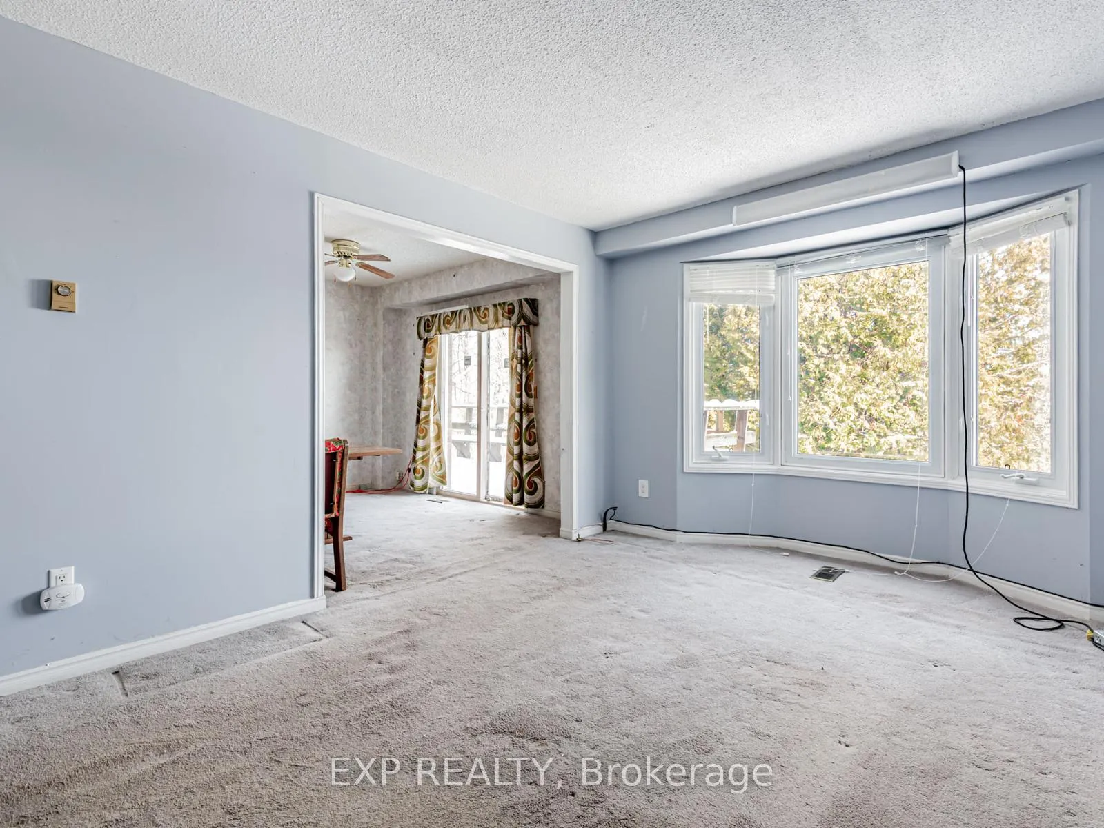 Photo 10 of 90 Hart Boulevard, Clarington, Newcastle — HOMEH