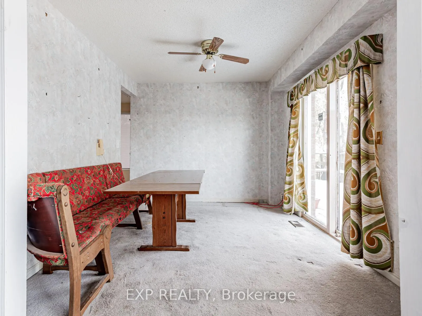 Photo 11 of 90 Hart Boulevard, Clarington, Newcastle — HOMEH