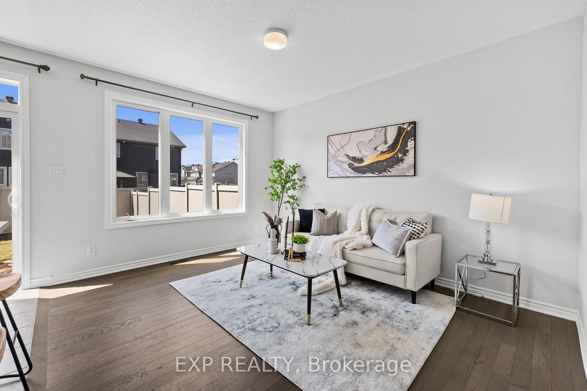 Photo 5 of 755 Brittanic Road, Ottawa, Kanata - Emerald Meadows/Trailwest — HOMEH