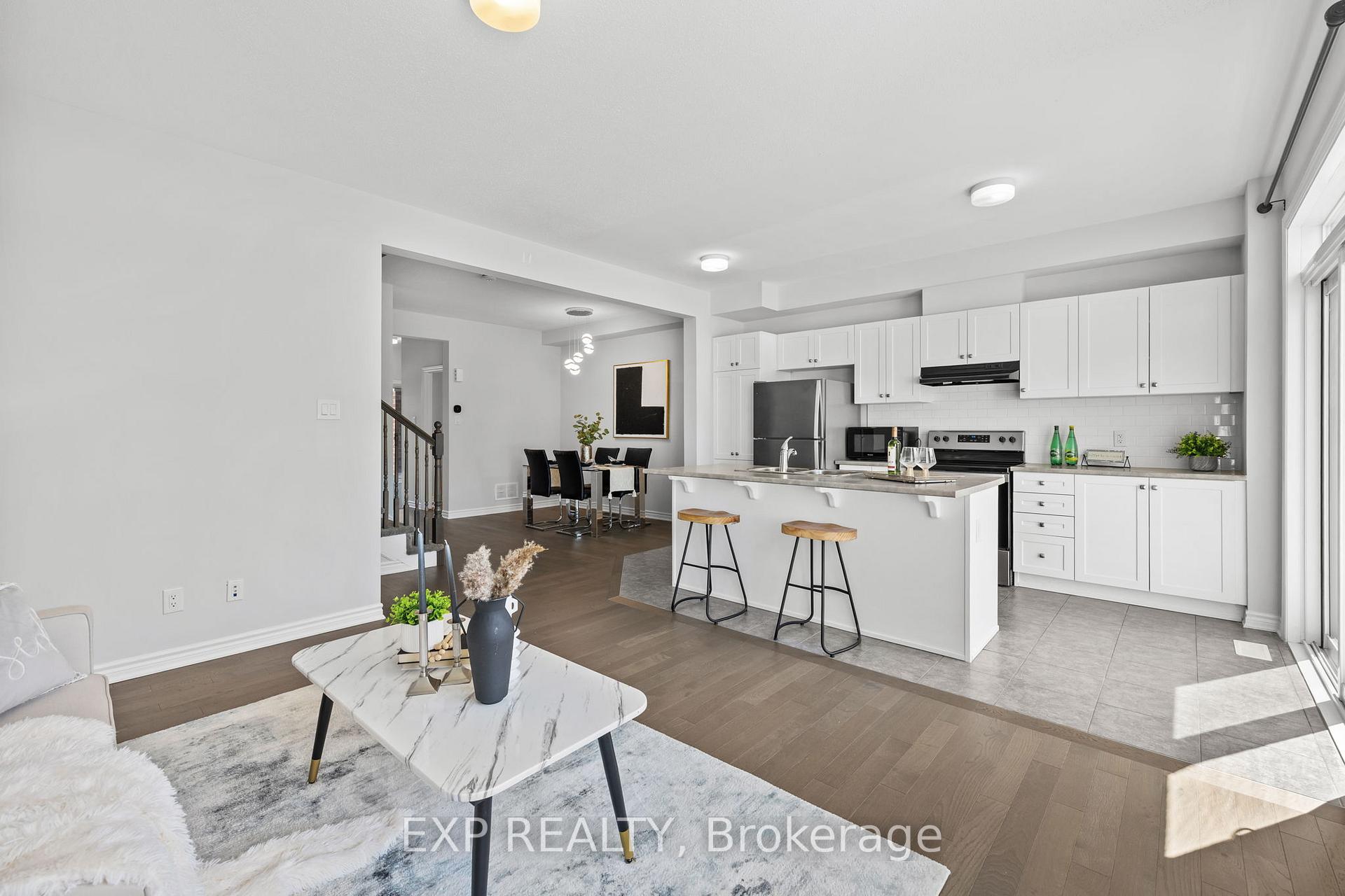 Photo 8 of 755 Brittanic Road, Ottawa, Kanata - Emerald Meadows/Trailwest — HOMEH