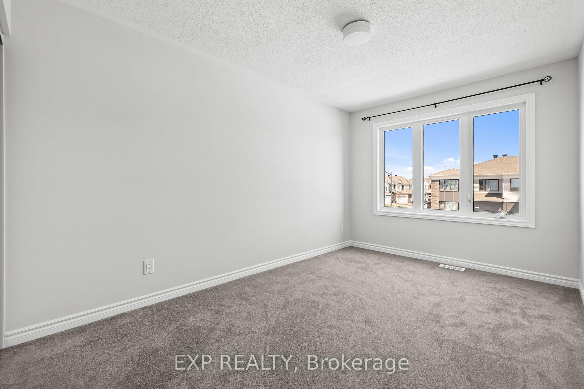 Photo 17 of 755 Brittanic Road, Ottawa, Kanata - Emerald Meadows/Trailwest — HOMEH