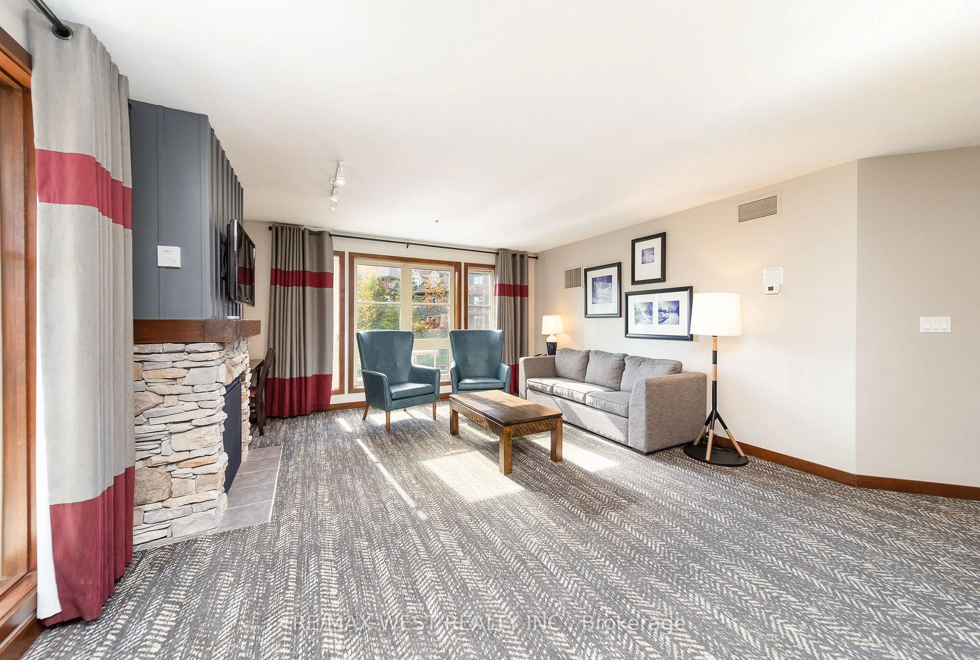 Photo 4 of Unit 232, 152 Jozo Weider Boulevard, Blue Mountains — HOMEH