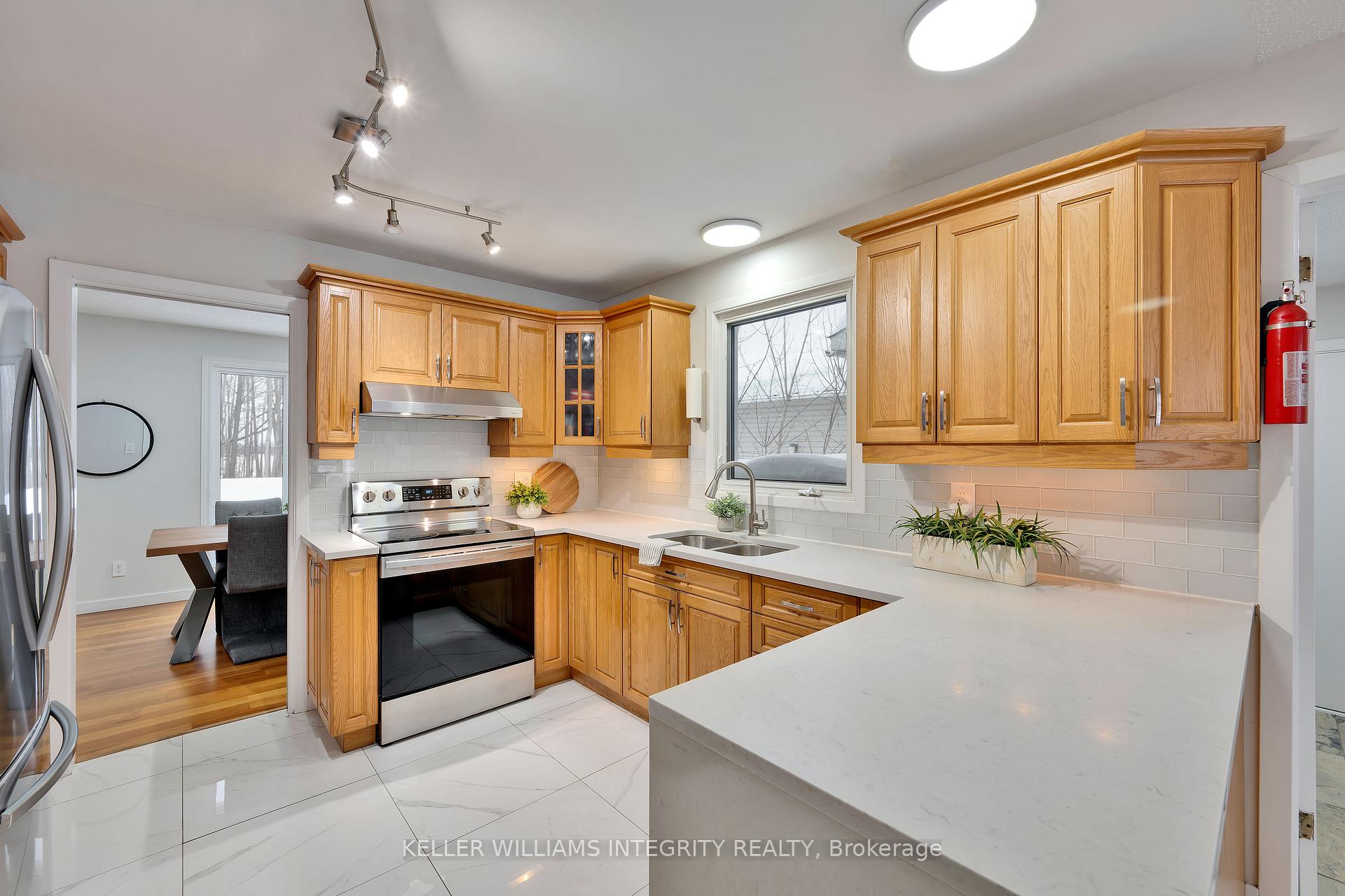 Photo 15 of 2344 Old Second Line Road, Ottawa, Kanata - Kanata (North West) — HOMEH