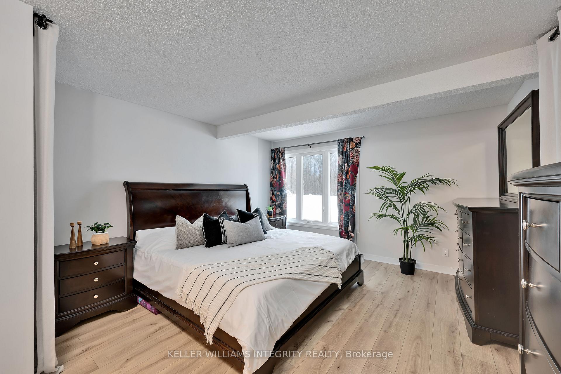 Photo 22 of 2344 Old Second Line Road, Ottawa, Kanata - Kanata (North West) — HOMEH