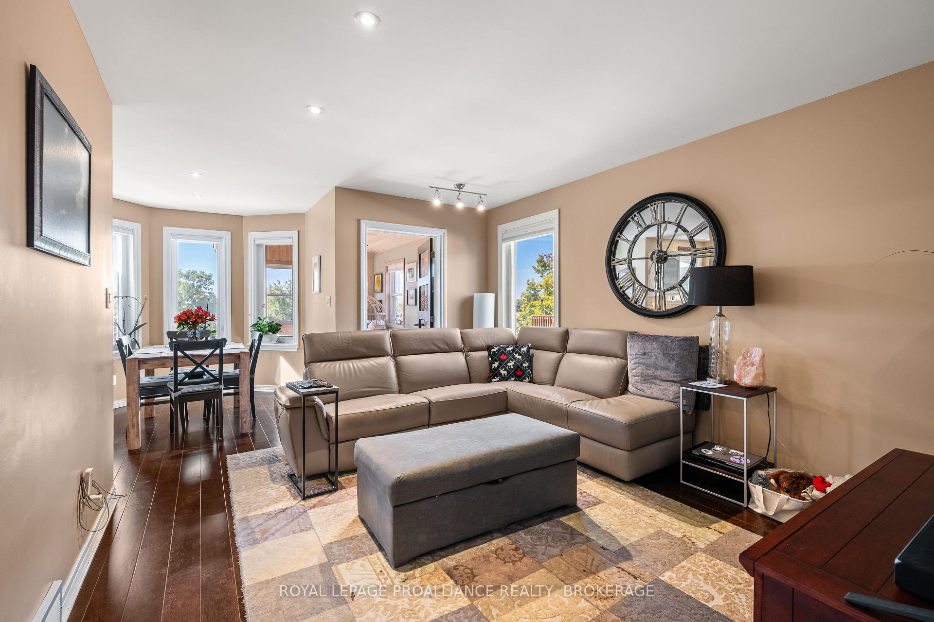 Photo 10 of 74 Point St. Mark Drive, Kingston, Kingston East (Incl Barret Crt) — HOMEH