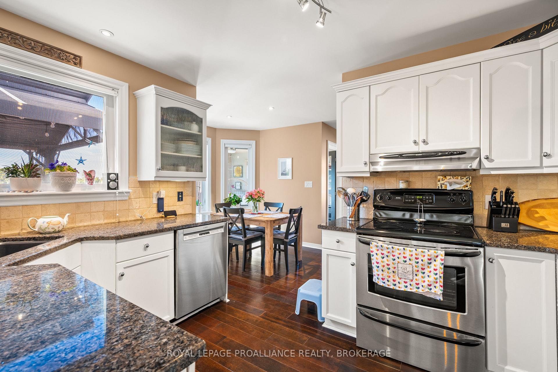 Photo 16 of 74 Point St. Mark Drive, Kingston, Kingston East (Incl Barret Crt) — HOMEH