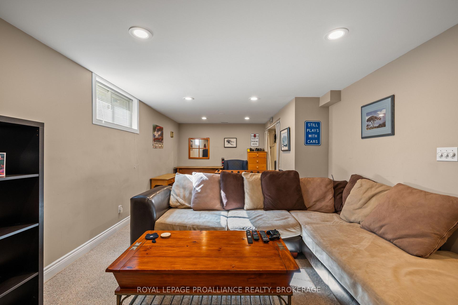 Photo 35 of 74 Point St. Mark Drive, Kingston, Kingston East (Incl Barret Crt) — HOMEH