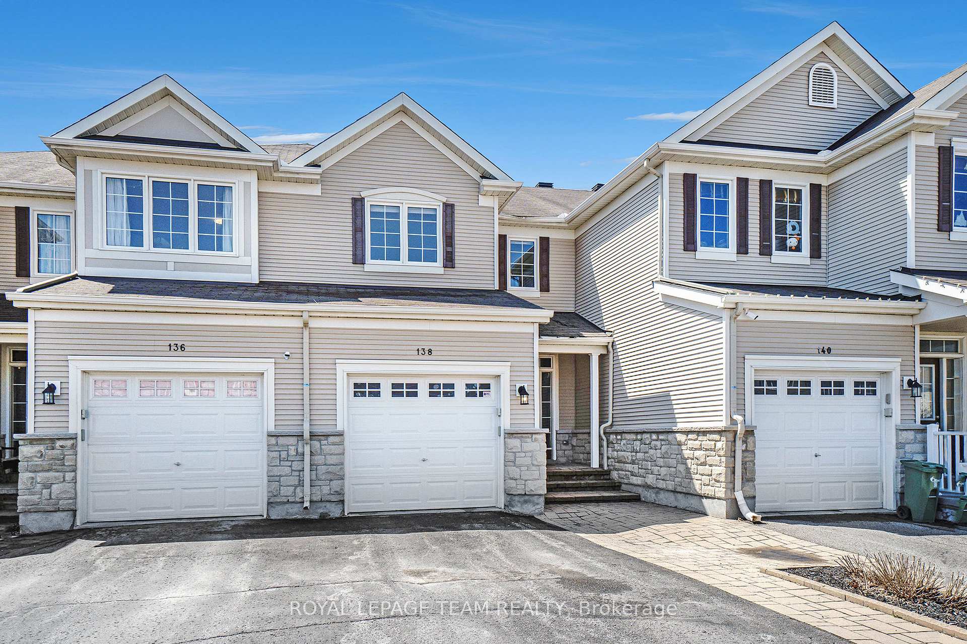Photo 2 of 138 Akerson Road, Ottawa, Kanata - Emerald Meadows/Trailwest — HOMEH