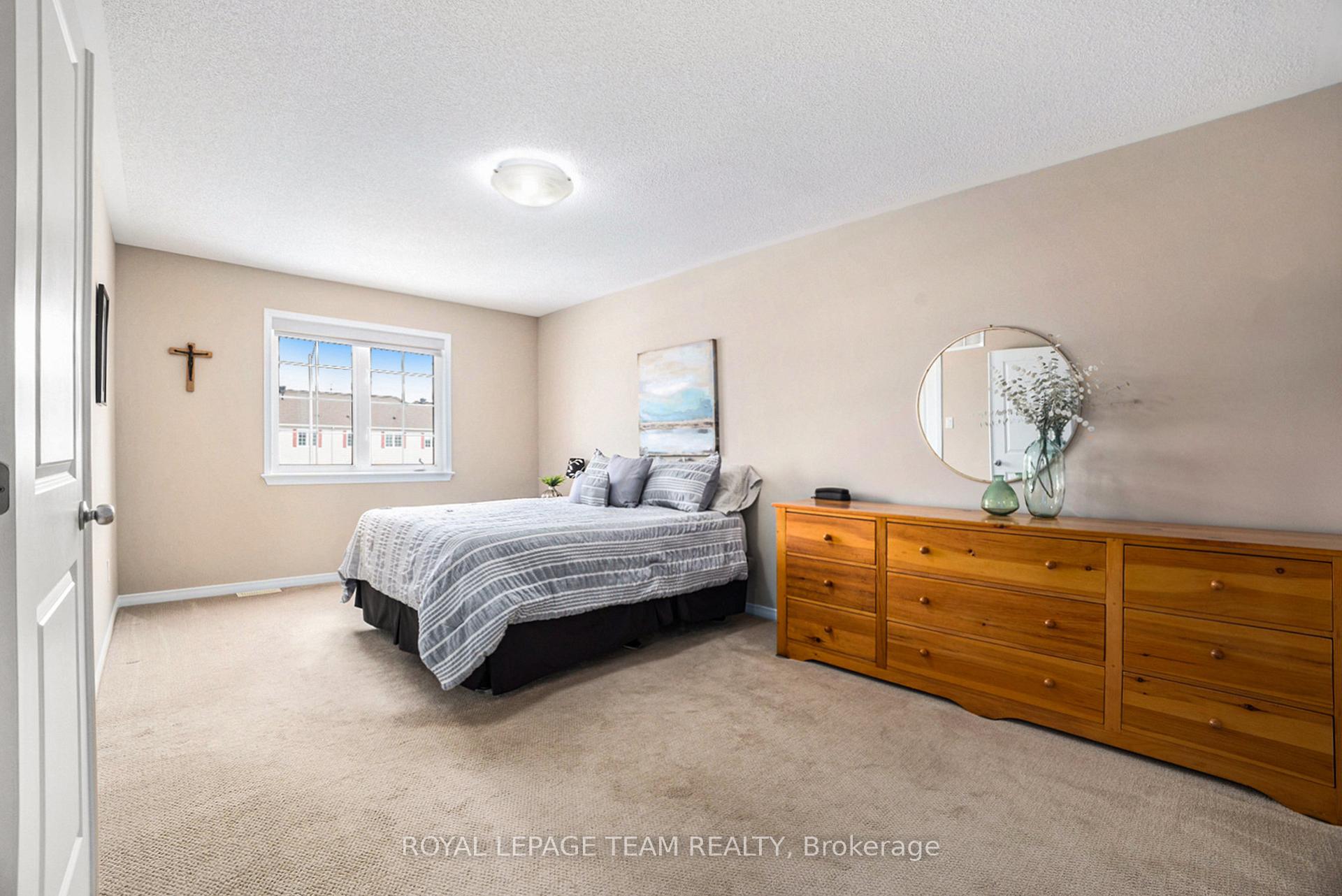 Photo 18 of 138 Akerson Road, Ottawa, Kanata - Emerald Meadows/Trailwest — HOMEH