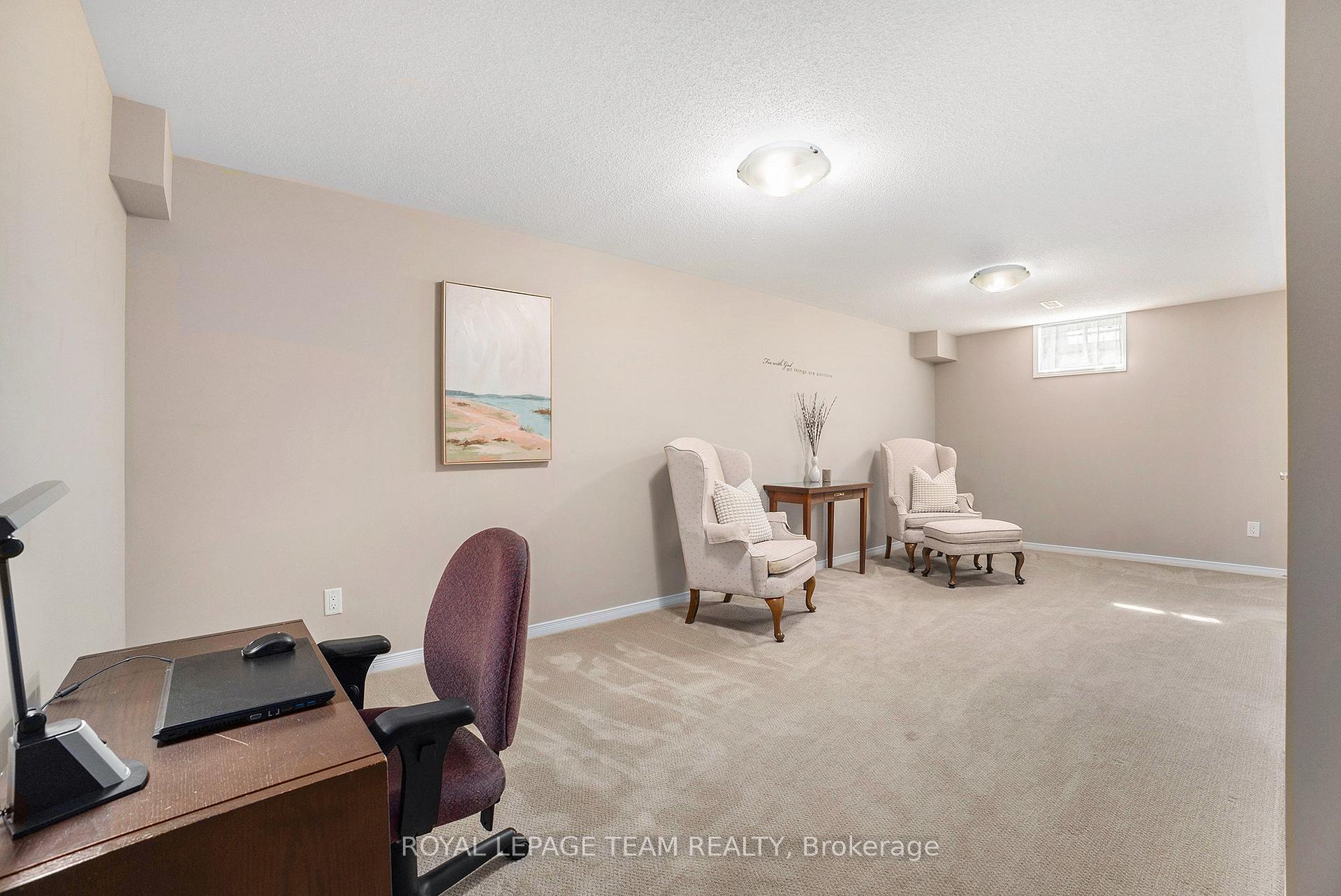 Photo 27 of 138 Akerson Road, Ottawa, Kanata - Emerald Meadows/Trailwest — HOMEH