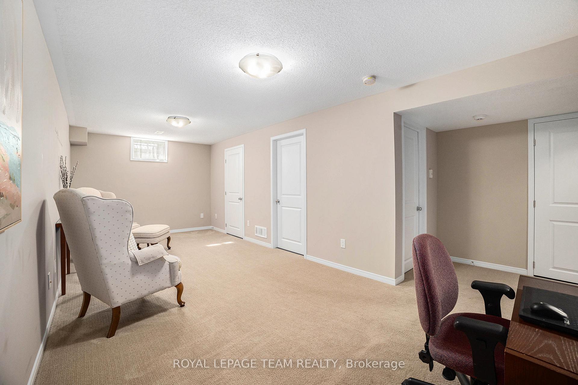 Photo 28 of 138 Akerson Road, Ottawa, Kanata - Emerald Meadows/Trailwest — HOMEH