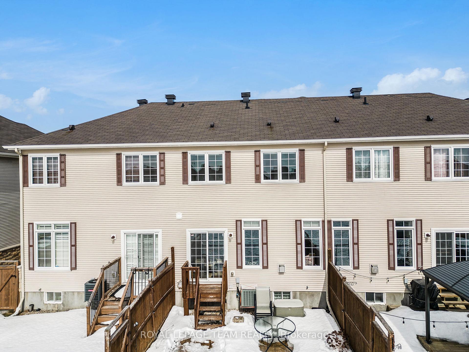 Photo 32 of 138 Akerson Road, Ottawa, Kanata - Emerald Meadows/Trailwest — HOMEH