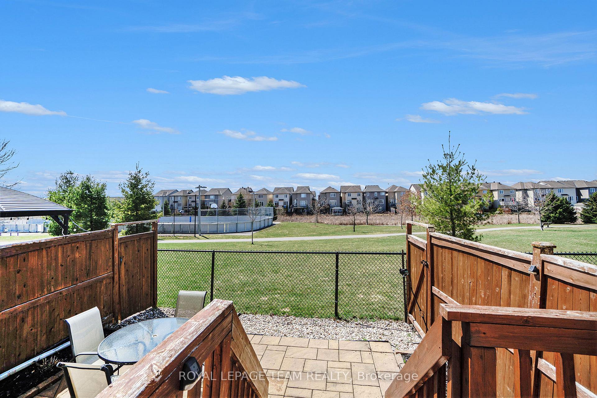 Photo 41 of 138 Akerson Road, Ottawa, Kanata - Emerald Meadows/Trailwest — HOMEH
