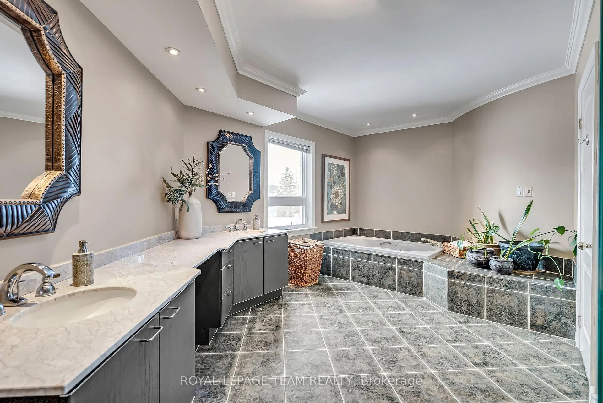 Photo 26 of 1345 Potter Drive, Ottawa, Manotick Village & Manotick Estates — HOMEH
