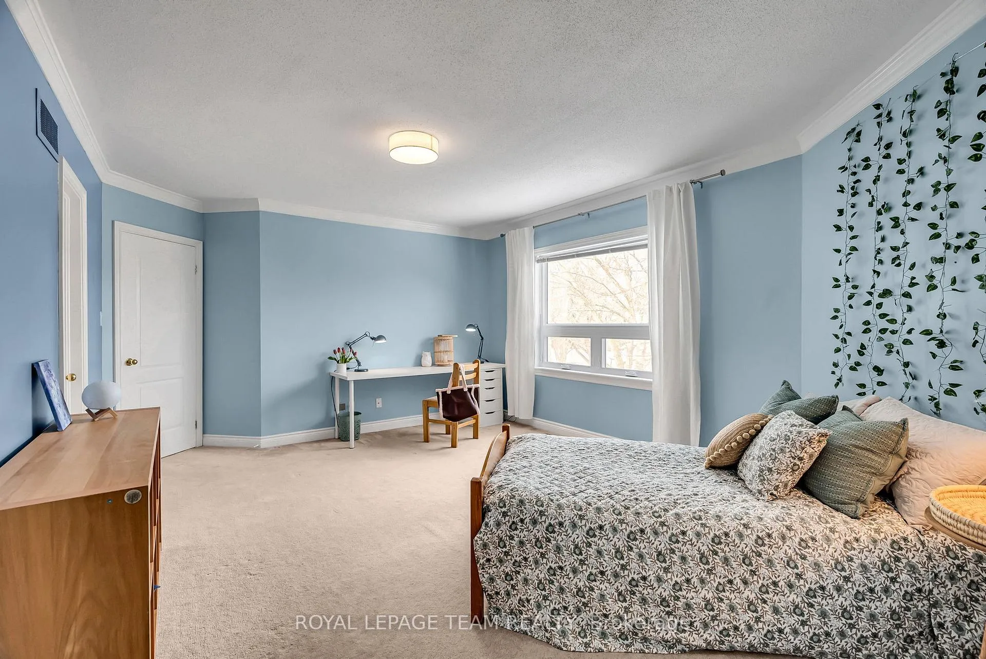 Photo 30 of 1345 Potter Drive, Ottawa, Manotick Village & Manotick Estates — HOMEH