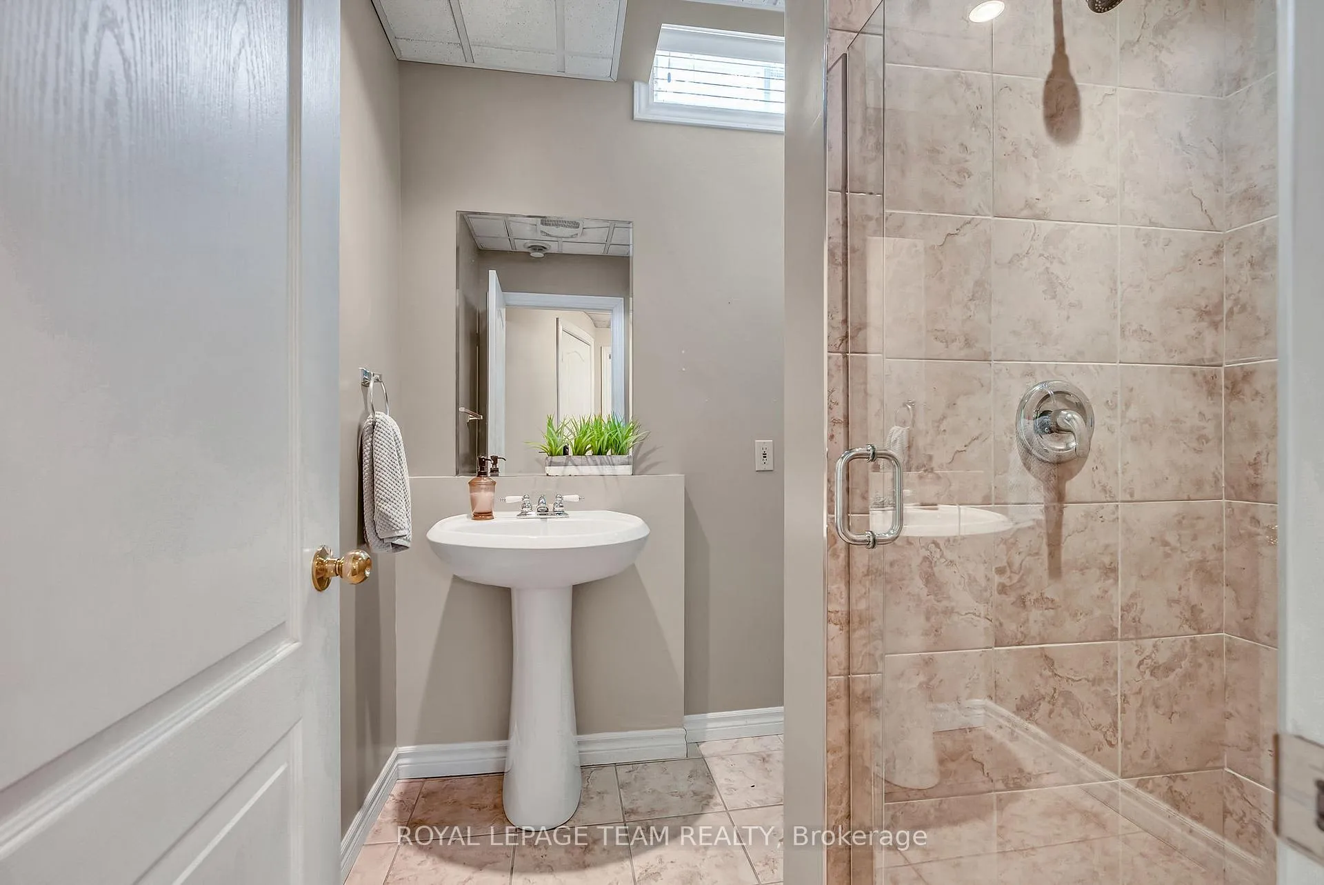 Photo 40 of 1345 Potter Drive, Ottawa, Manotick Village & Manotick Estates — HOMEH