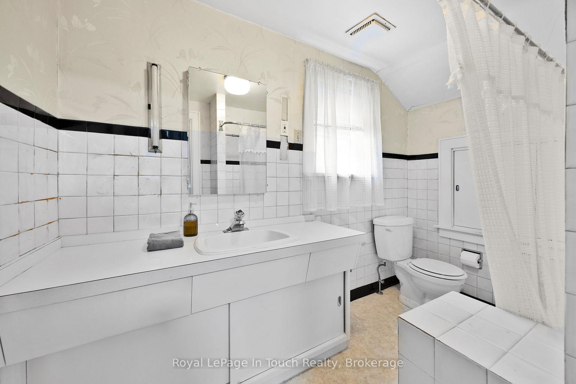 Photo 16 of 475 Midland Avenue, Midland — HOMEH