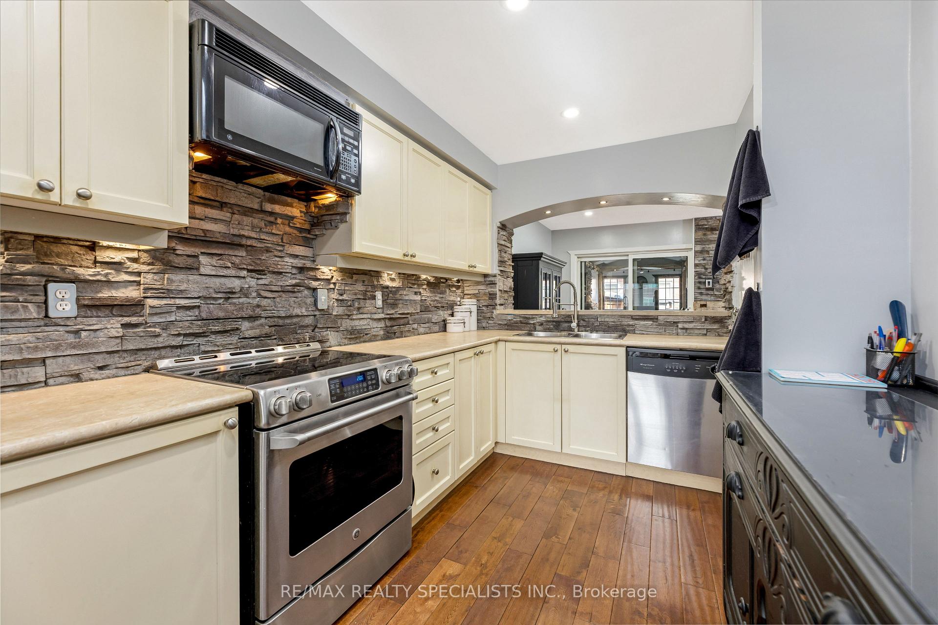 Photo 4 of 829 Scott Boulevard, Milton, Harrison — HOMEH